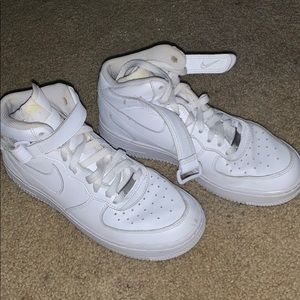 high top air force 1’s